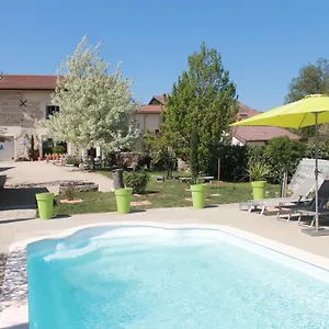 Les Trois Maisons Holiday home